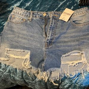 Distressed Shorts Never Worn Size Large